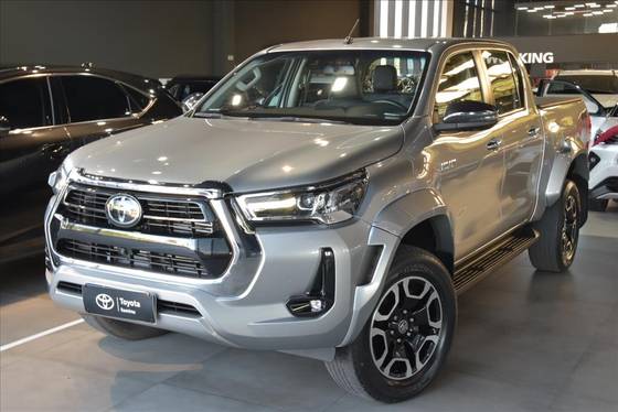 TOYOTA HILUX 2.8 D-4D TURBO DIESEL CD SRX 4X4 AUTOMÁTICO TOYOTA HILUX 2.8 D-4D TURBO DIESEL CD SRX 4X4 AUTOMÁTICO